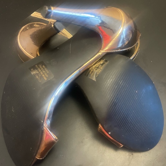 Rose gold size 10w heel sandals - Picture 3 of 3